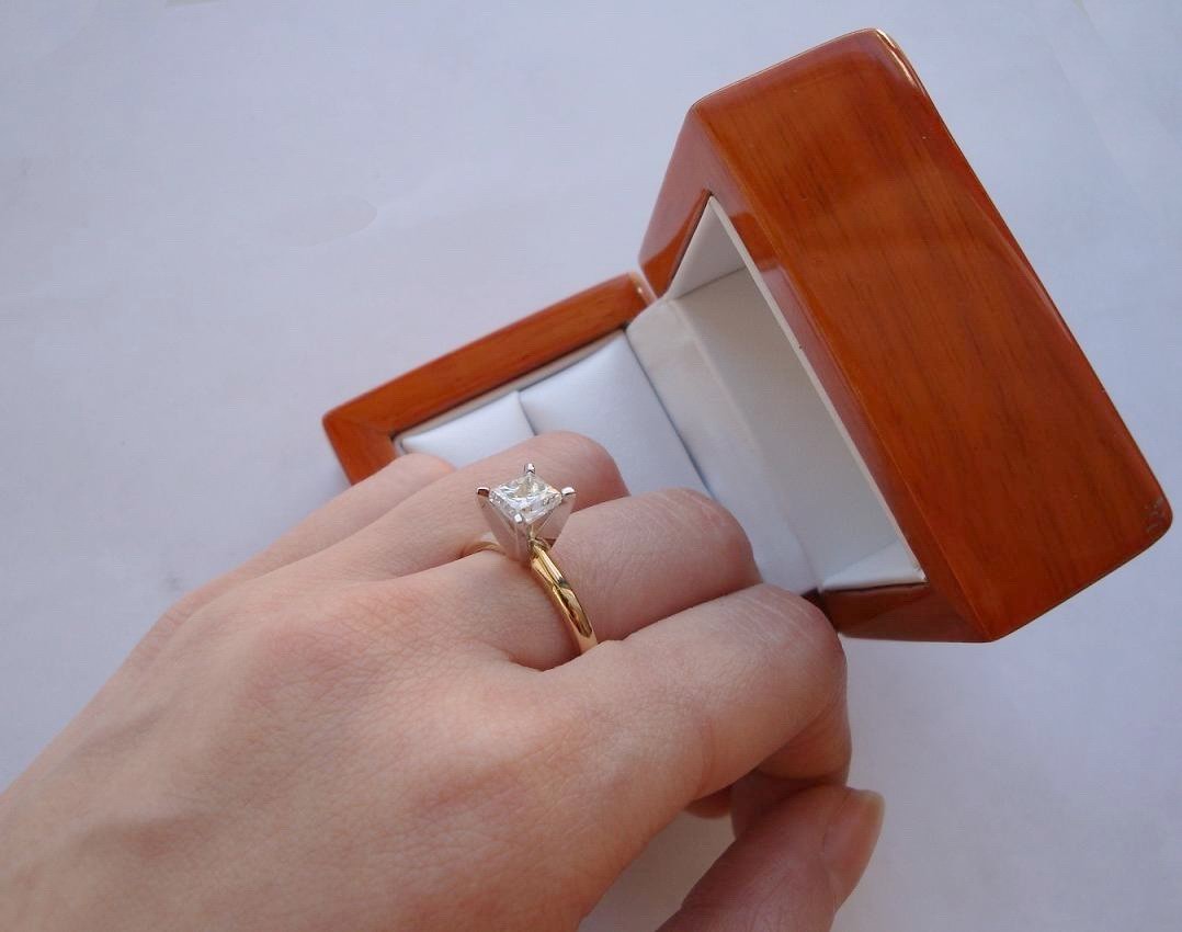 .87CT GENUINE NATURAL CLEAN DIAMOND SOLITAIRE RING